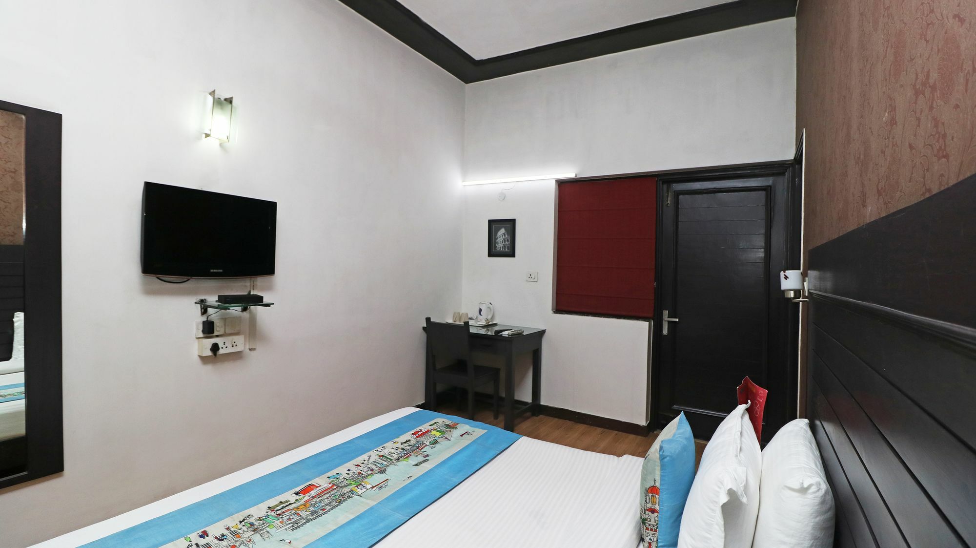 Hotel Chalet New Delhi Eksteriør billede